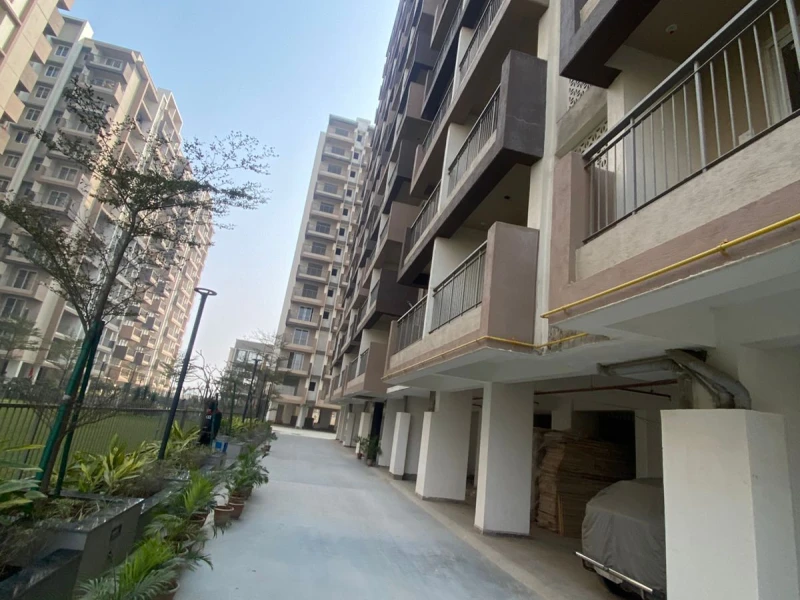 Crescent 3 BHK Flat